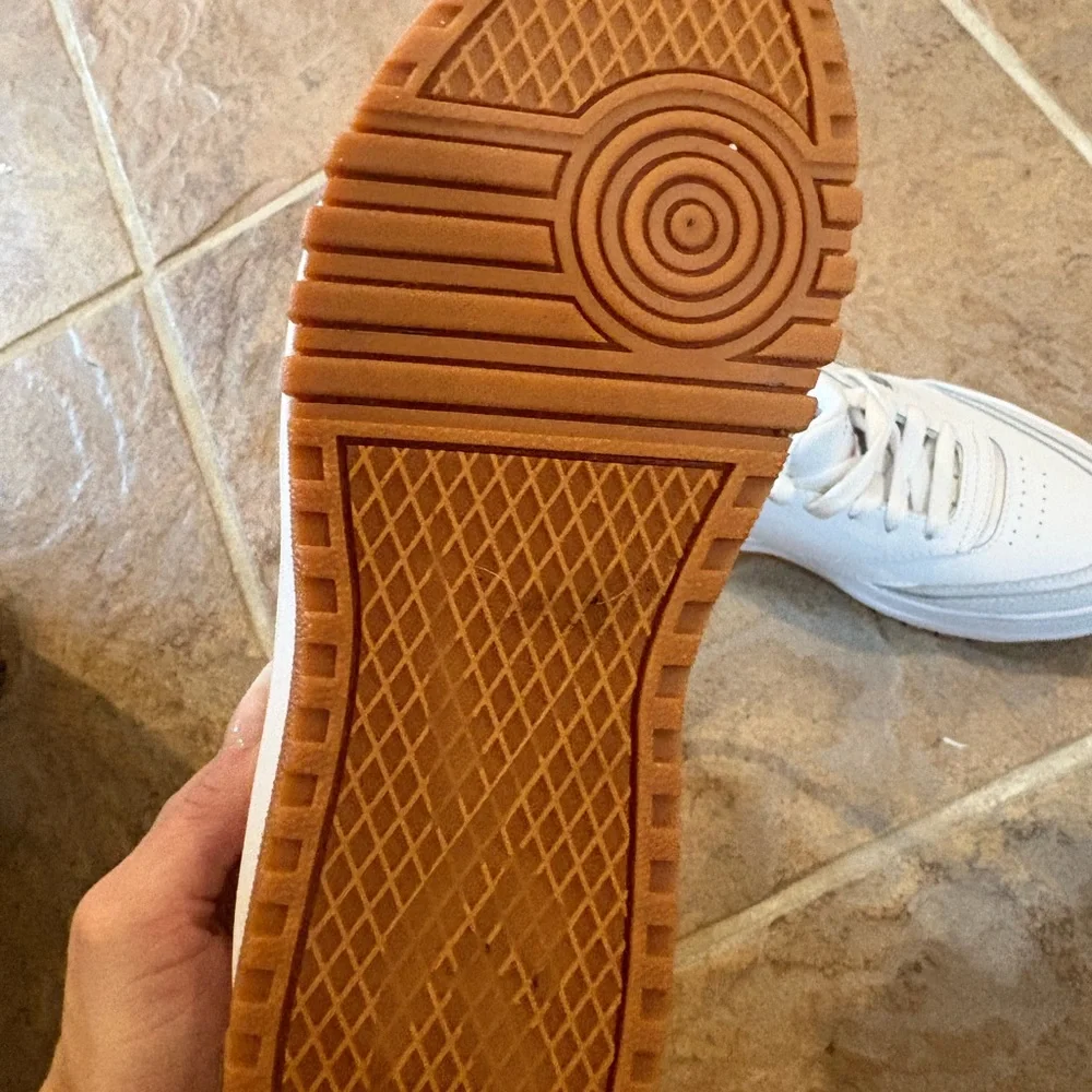 Reebok White Leather Sneakers with Gum Platform Sole - Picture 2 of 4
